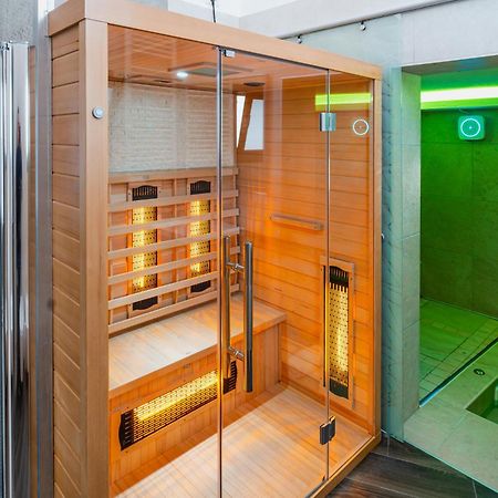 Luxuite Spa Con Piscina E Jacuzzi Алберобело Екстериор снимка