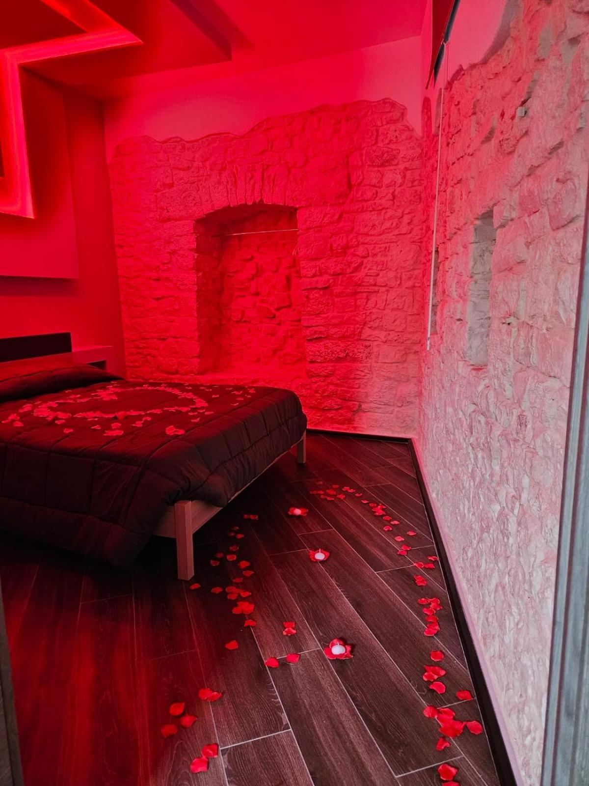 Luxuite Spa Con Piscina E Jacuzzi Алберобело Екстериор снимка