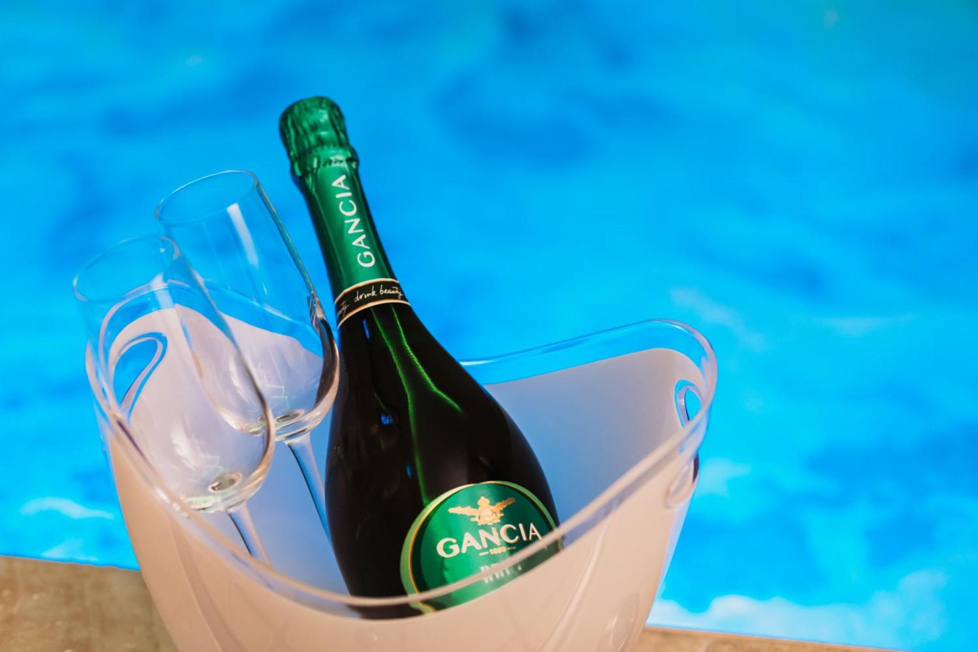 Luxuite Spa Con Piscina E Jacuzzi Алберобело Екстериор снимка