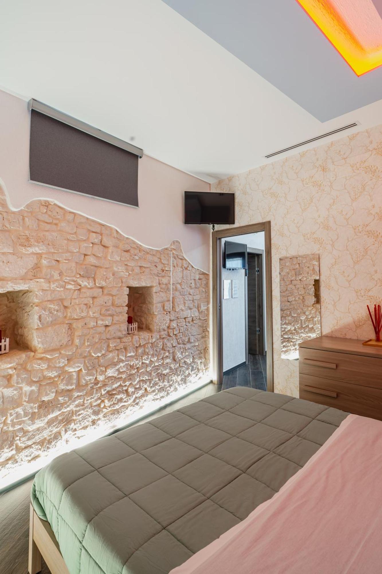 Luxuite Spa Con Piscina E Jacuzzi Алберобело Екстериор снимка