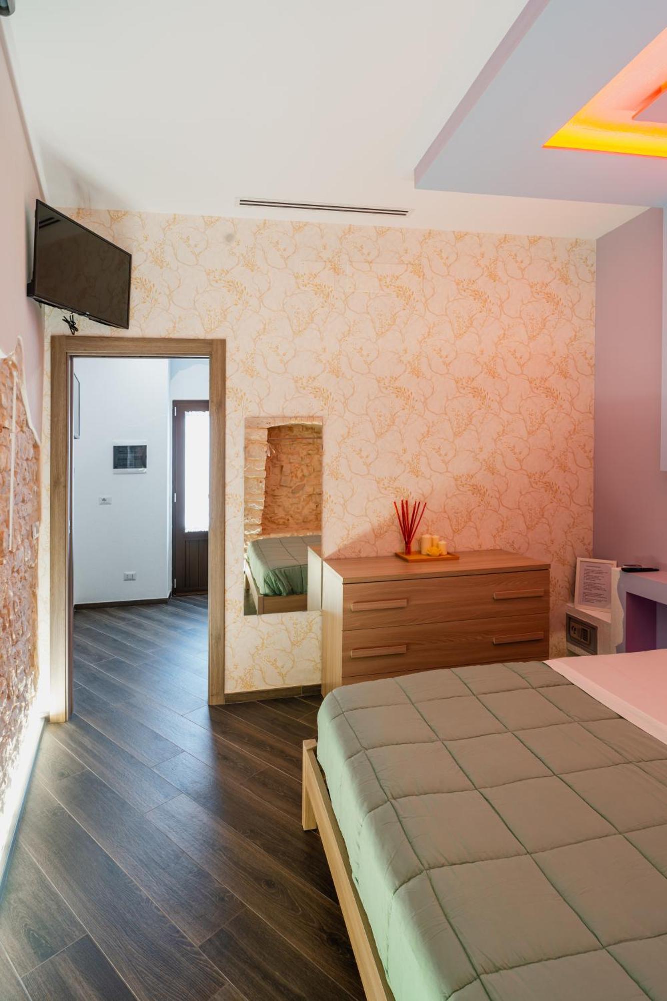 Luxuite Spa Con Piscina E Jacuzzi Алберобело Екстериор снимка