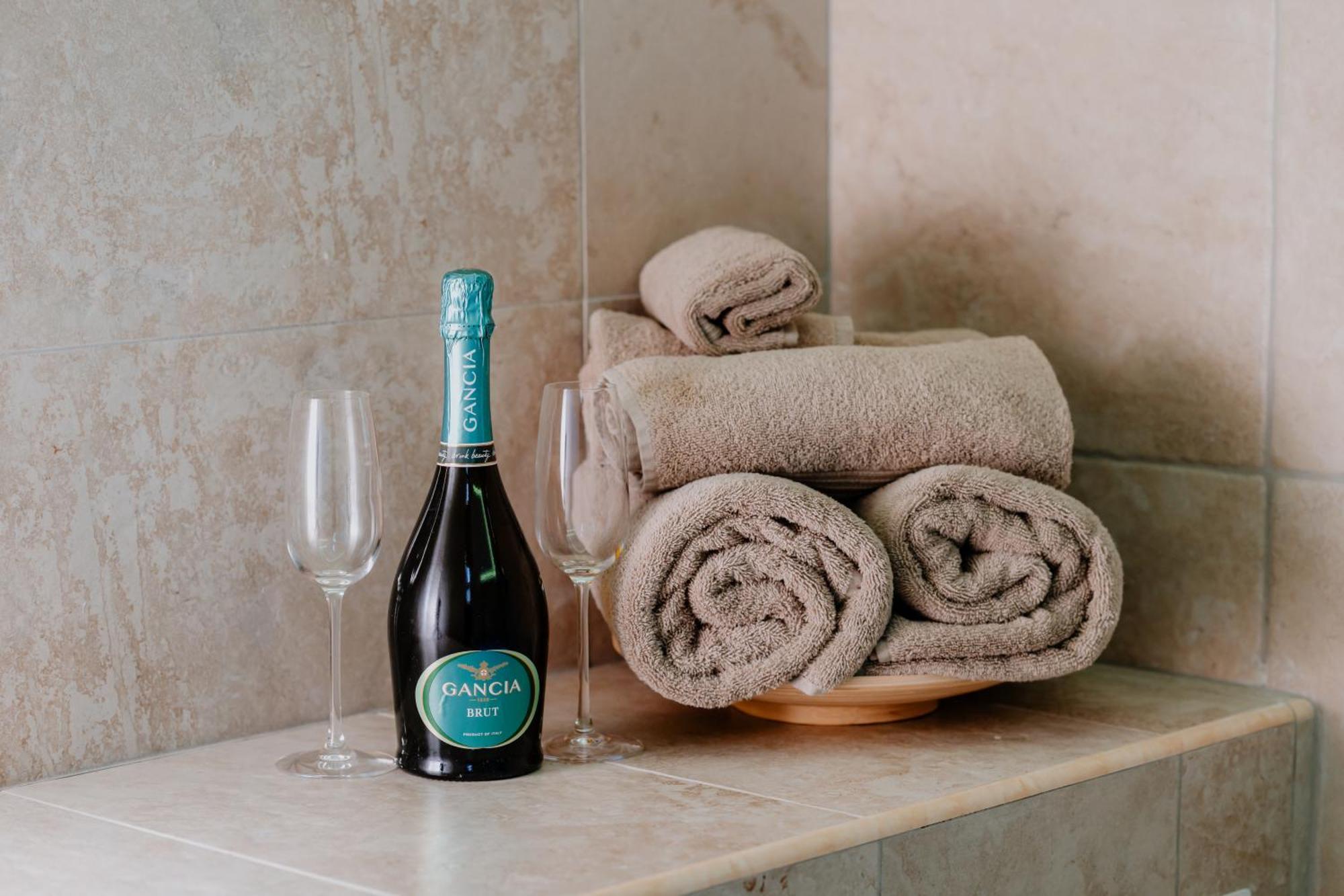 Luxuite Spa Con Piscina E Jacuzzi Алберобело Екстериор снимка